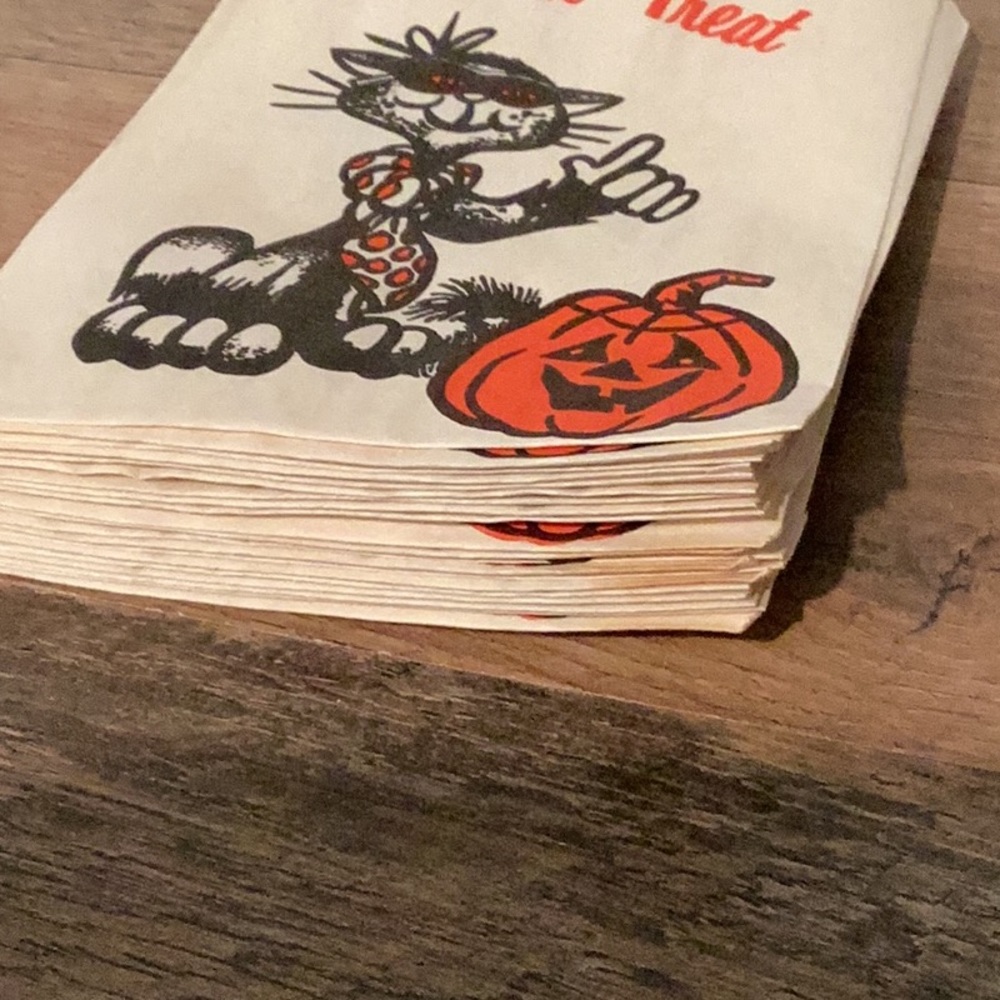 Vintage trick or treat bags group of 20 groovy looking cat and pumpkin - Picture 6 of 9